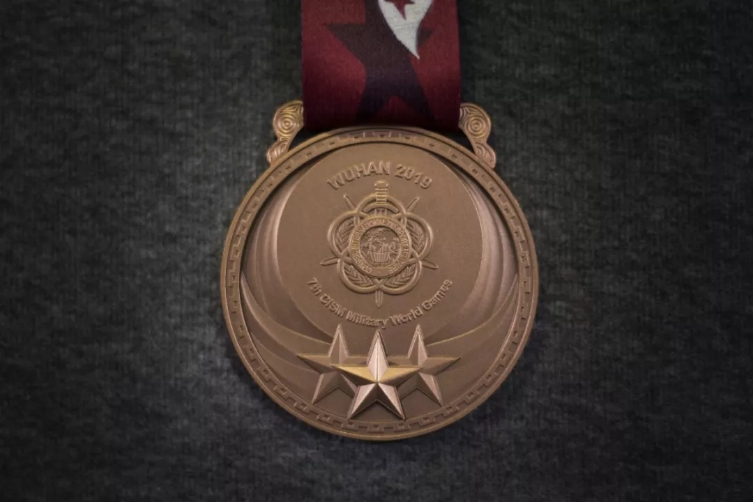 军运会部队获奖归来欢迎仪式,军体运动会奖杯