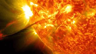 太阳燃烧了50亿年为什么不熄灭,太阳50亿年后为什么会变成红巨星