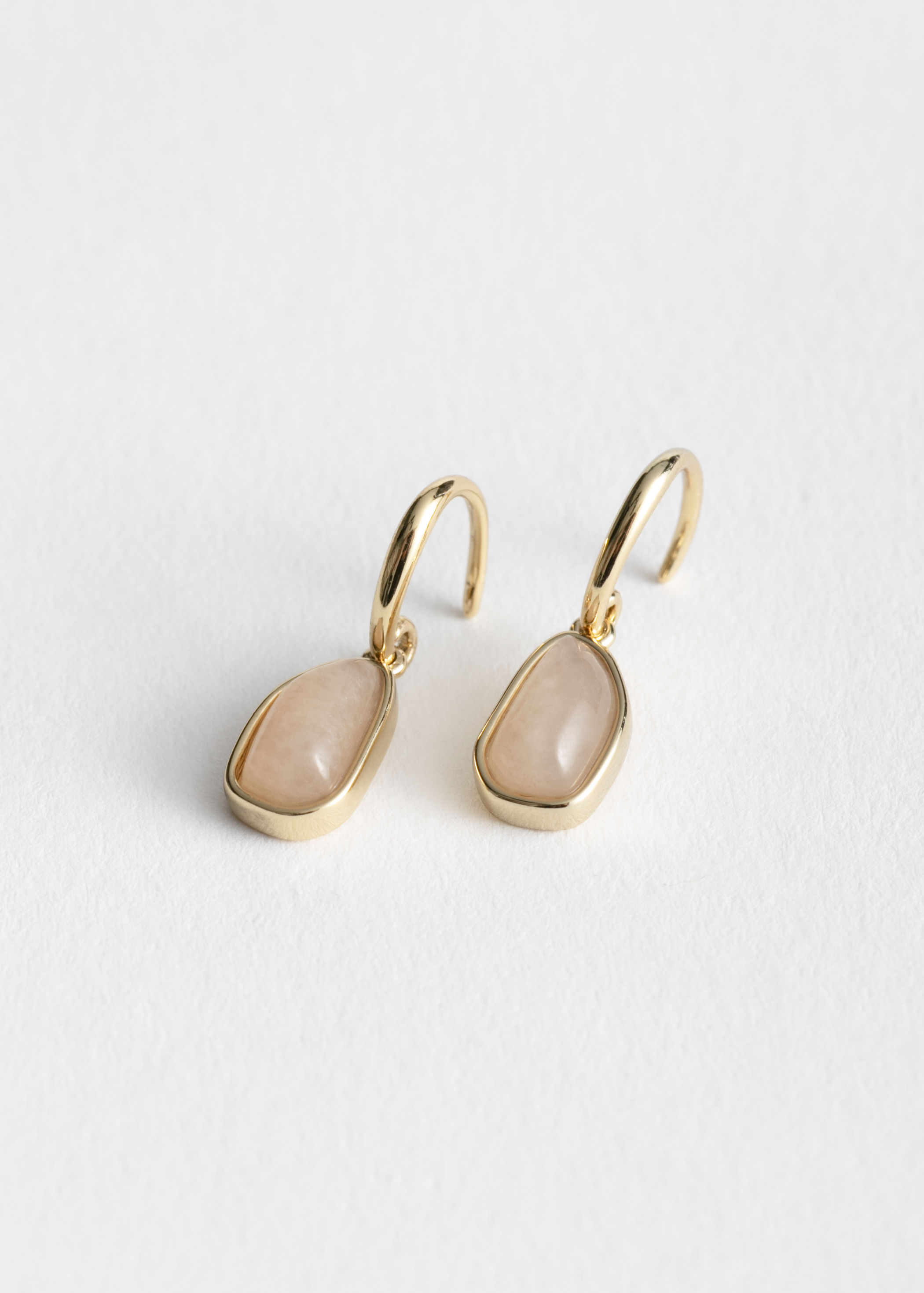 ZARA、HM买腻了？红遍ins的高街品牌也终于天猫了