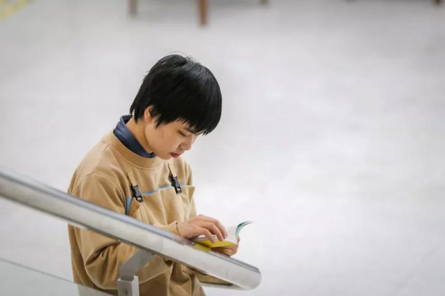 “你在看什么?”“兰大的烟火气”