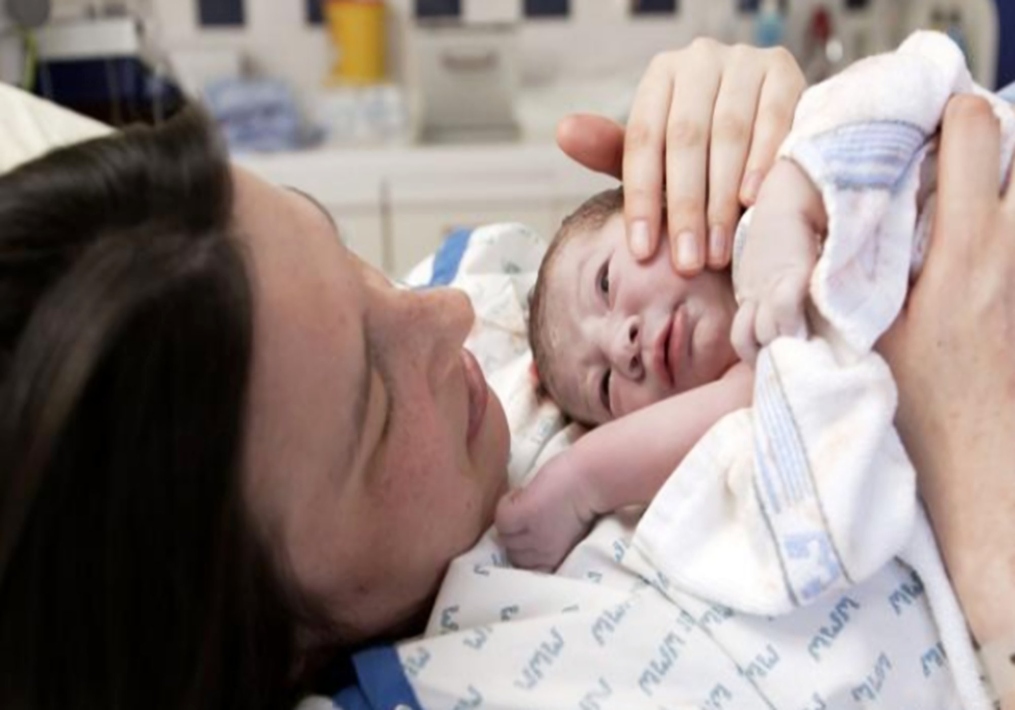 生孩子越快越好？医生解释，赶快顺产不一定是好事