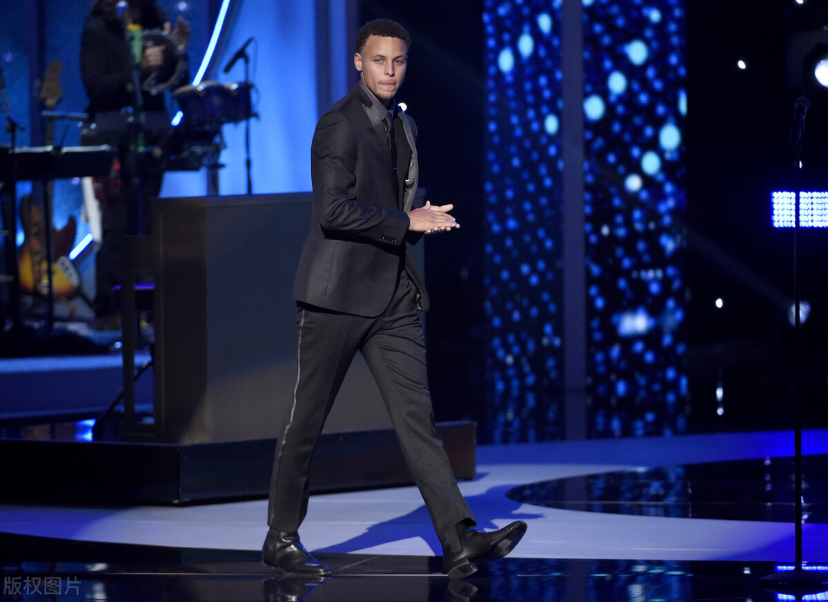 库里职业生涯薪资与数据,塞斯库里职业生涯薪资