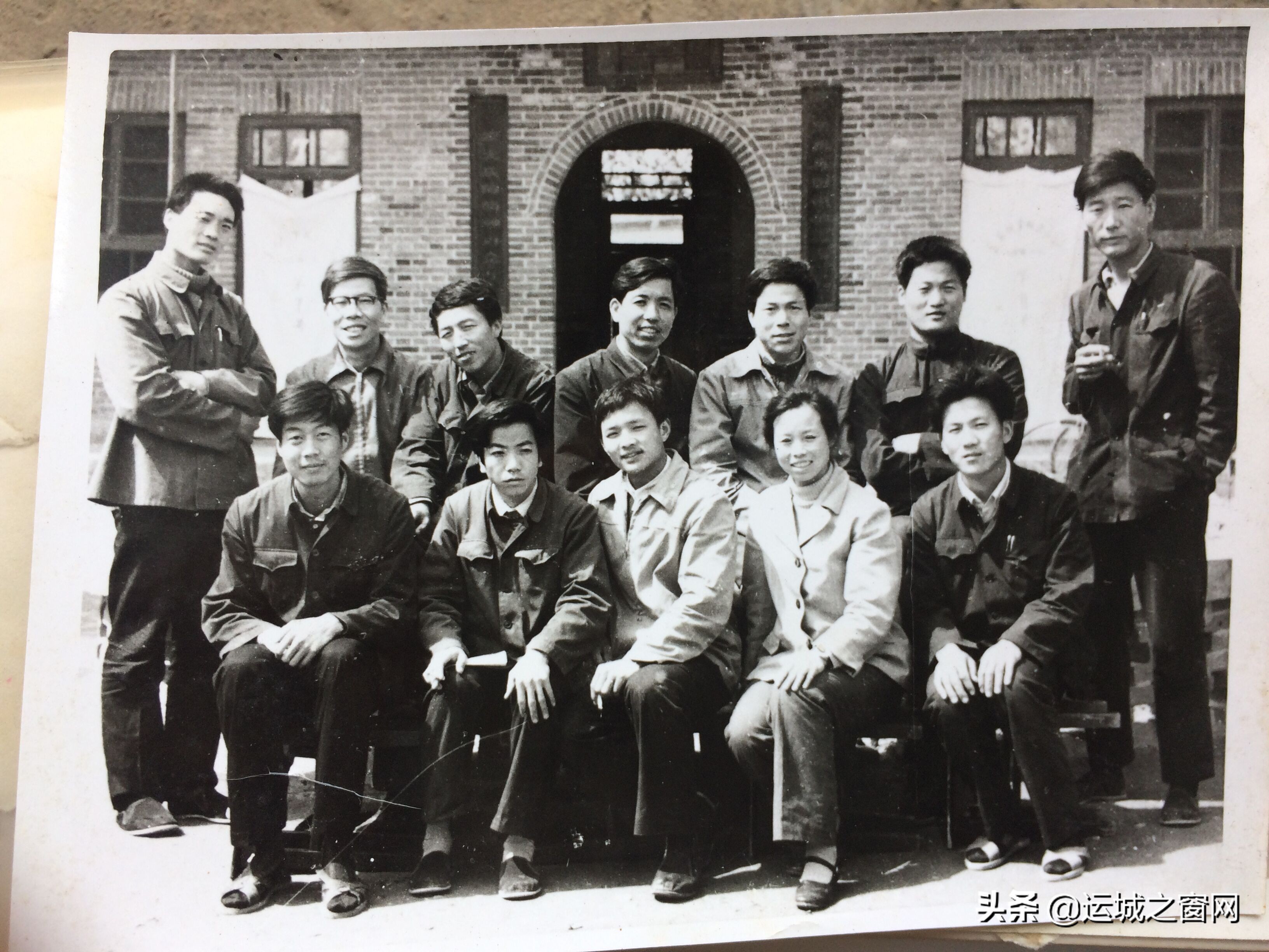 四十年前的老电影图片,六七十年代农村露天电影老照片