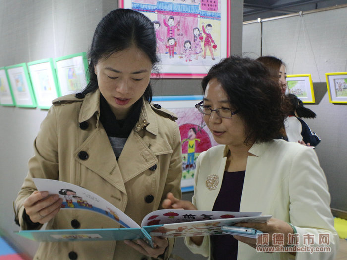 教坛耕耘三十载呕心沥血育英才,教坛工作几十载