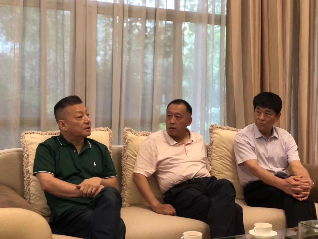 铝材猛涨门窗企业如何突围,铝门窗企业转型政策