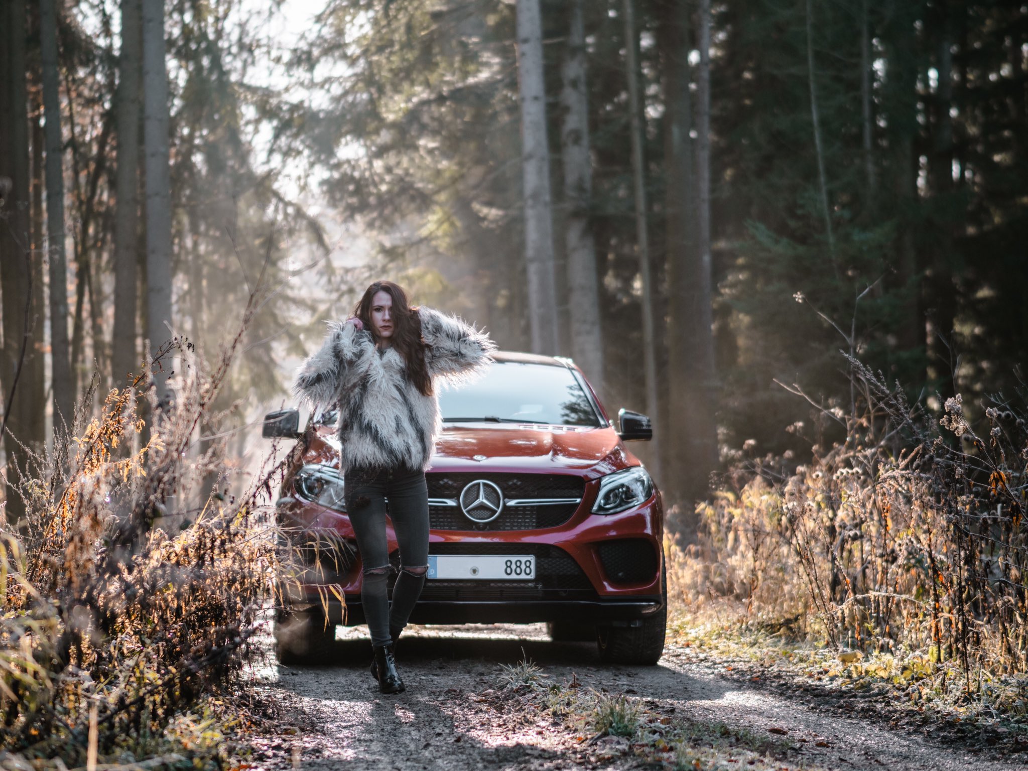 奔驰e级和gle哪个更值得买,奔驰gle轿跑怎么样值得购买吗