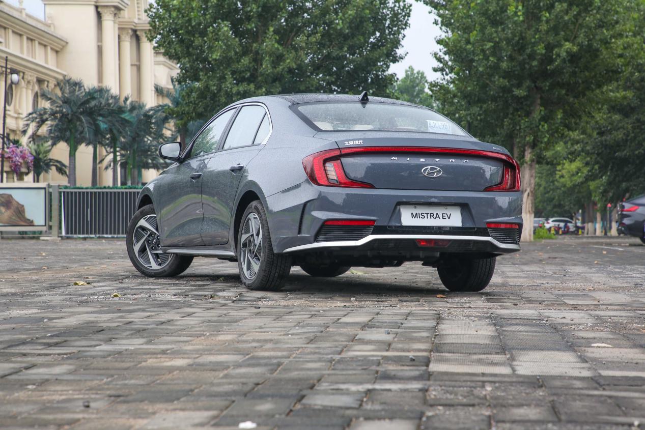 纯电车轿车推荐,最新北京现代名图试驾