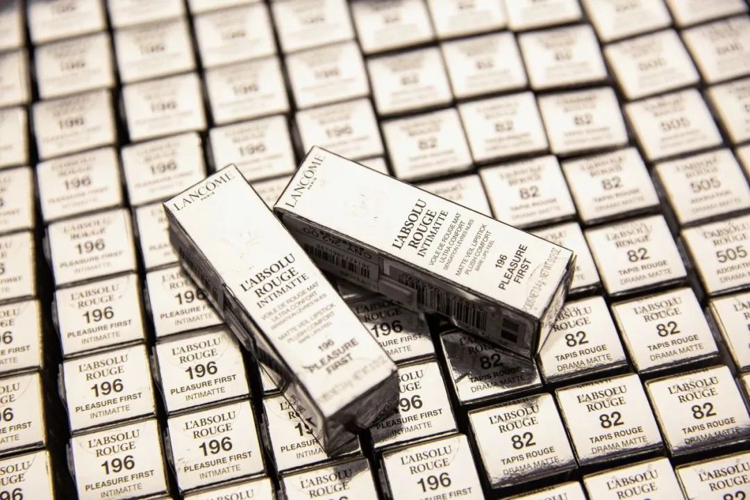 广州、武汉惊现“黑洞”，被“吸”进的消费者几乎没人空手而出