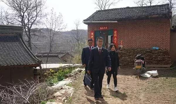 一名执行书记员的自述,如何做好执行局书记员的本职工作