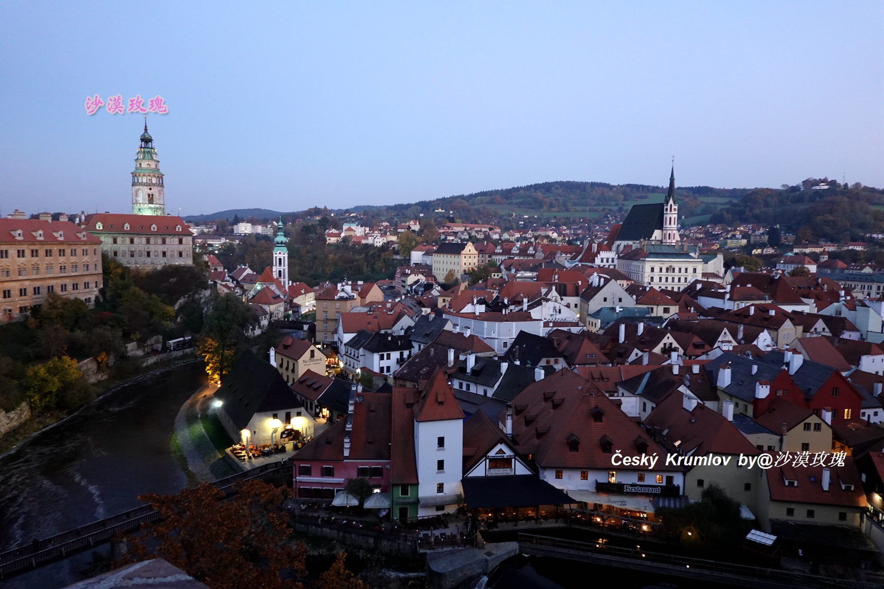 在有“捷克的丽江”之称的小镇,寻觅五瓣玫瑰的芳香