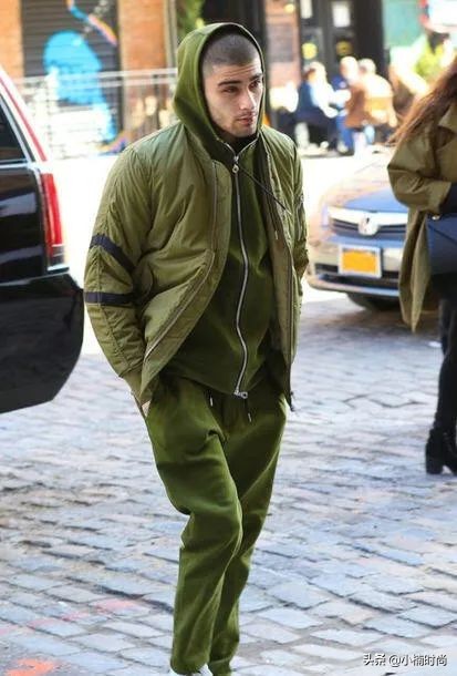 男生高级感墨绿色穿搭,穿搭墨绿色搭什么颜色比较高级