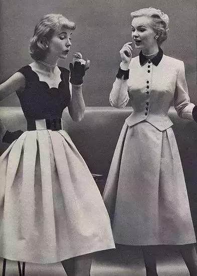 iu德鲁纳酒店换装,iu变装游戏视频