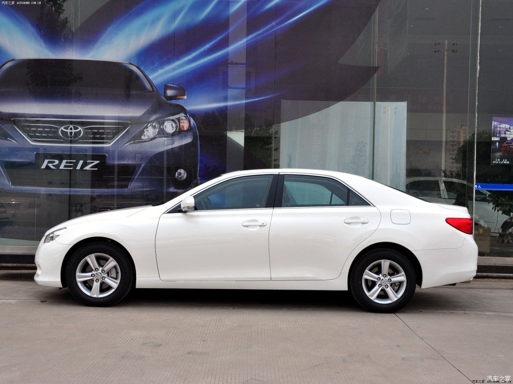 2015款丰田锐志2.5v尊锐版,10年丰田锐志2.5v风度菁英版配置