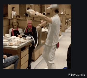 海底捞旗舰店开到英国，“心服口服”的服务暖到了外国人