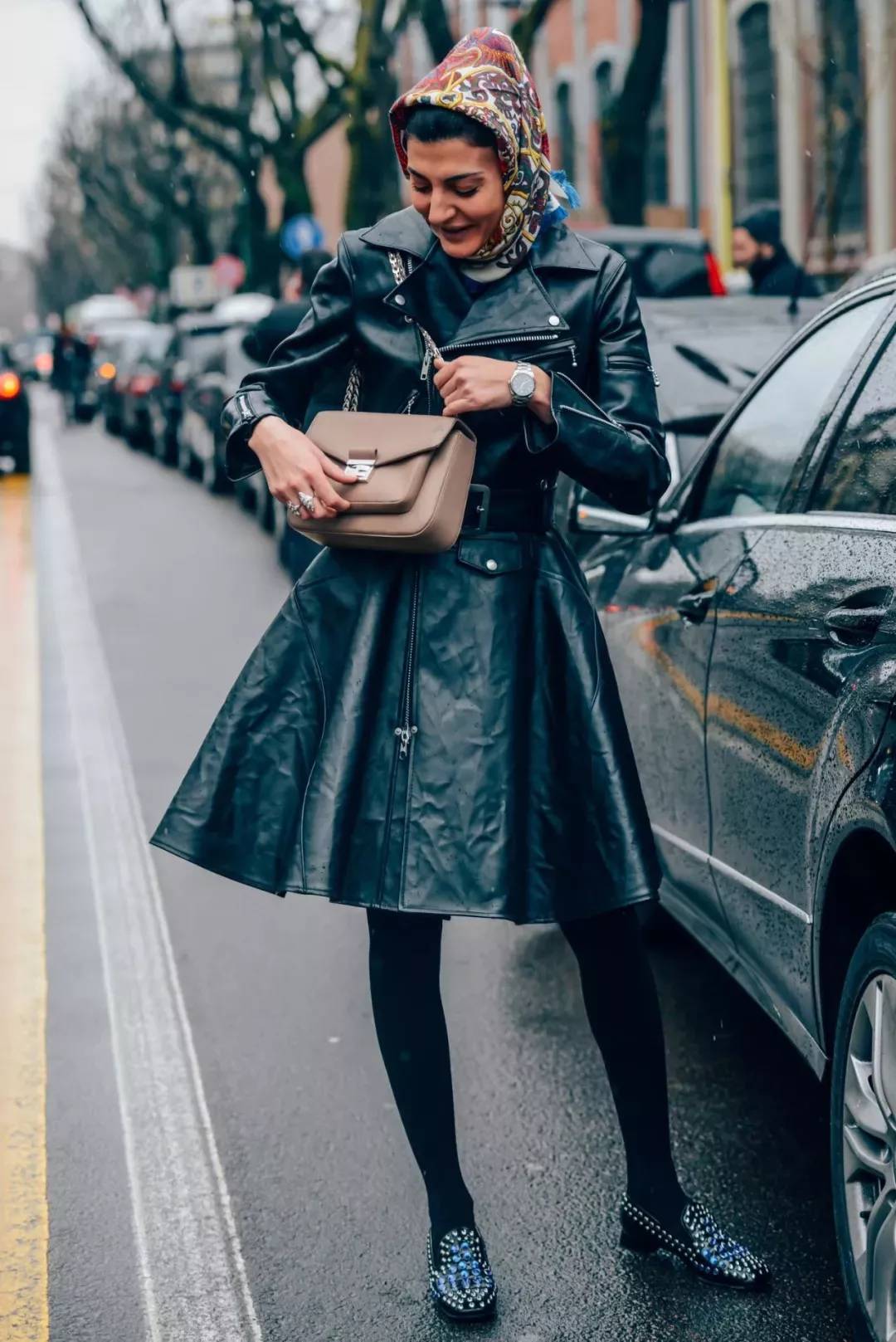 打底袜怎么挑,打底袜怎么挑选搭配才能摆脱俗气