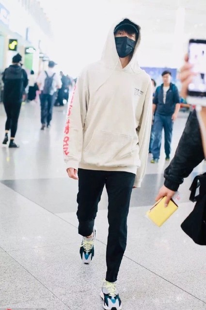 yeezy几百块,一双yeezy正品椰子鞋多少钱