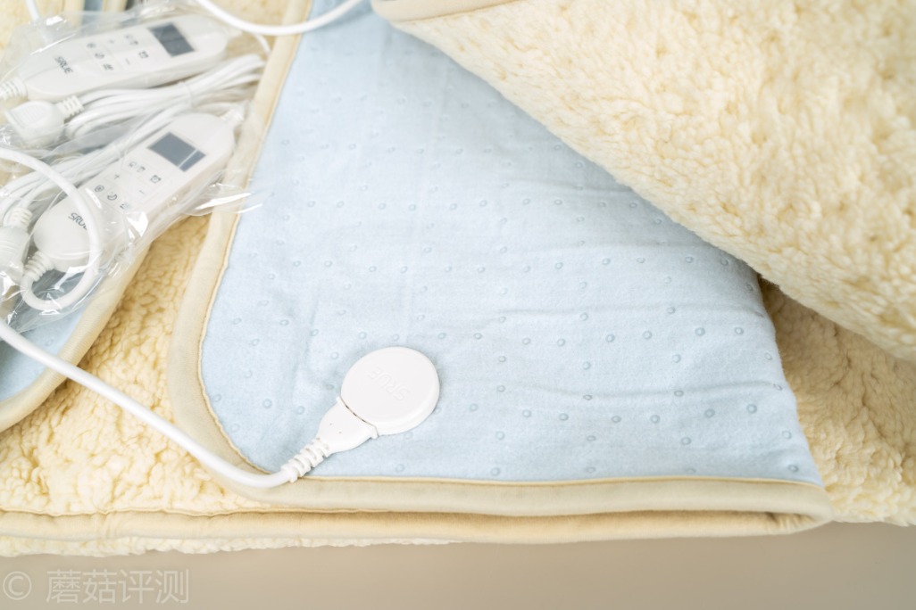 替你守护冬日里最后一抹温暖、日本Srue双人四温区电热毯