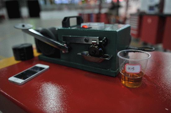 网上买机油真实感受,自己在网上买的机油靠谱吗