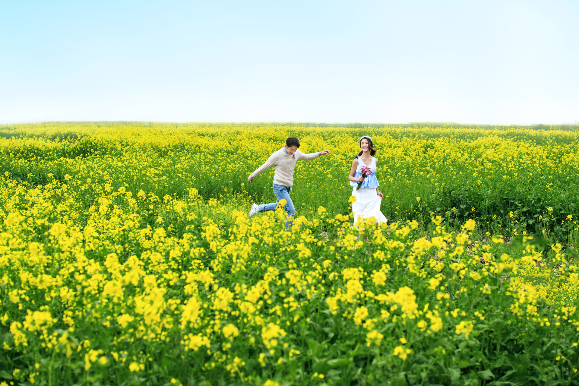拍婚纱照的姿势大全手怎么摆,男生婚纱照姿势和表情技巧练习