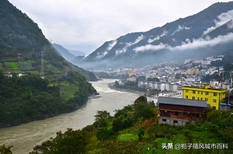 怒江一级客运站,怒江大峡谷高铁站