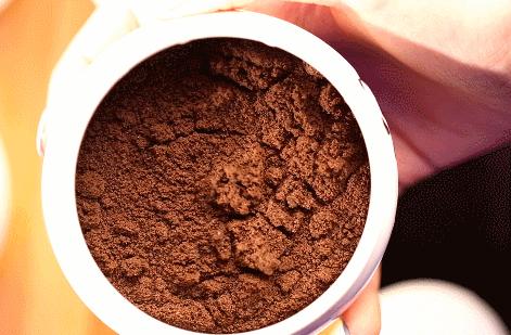 乌鲁木齐这家店丨与音乐和美酒相伴，这杯酒等你来斗