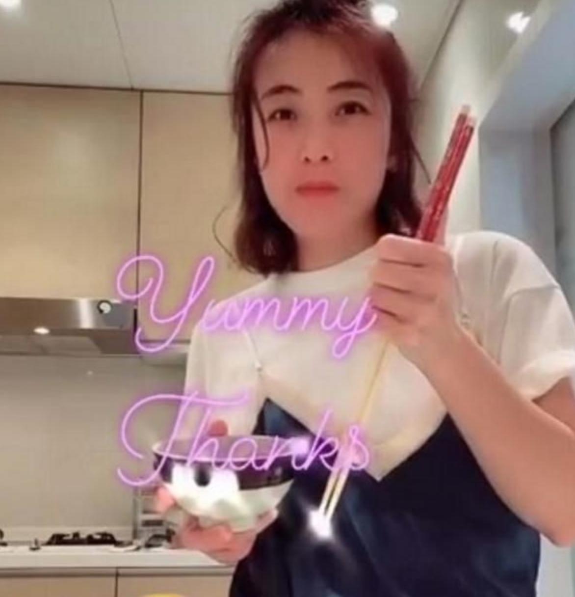 郑秀文和钟楚红同框合影,郑秀文钟楚红为啥成闺蜜