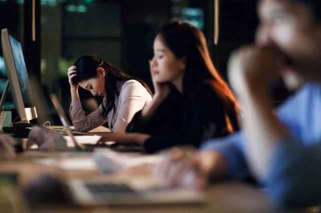 受公司排挤逼员工自动离职怎么办,受排挤被迫离职