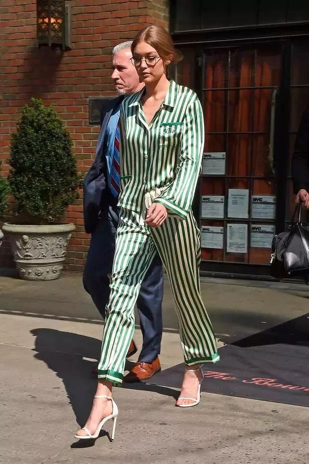 一定要有一套好看的睡衣,可以穿出门的夏天秋衣秋裤睡衣