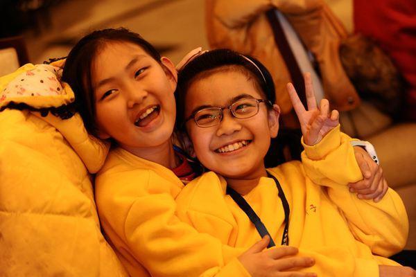 男老师体罚同学被罚,老师捆绑体罚男童1小时