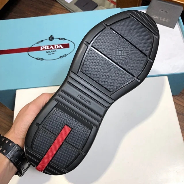 普拉达线上官网旗舰店,普拉达旗舰店黑武士