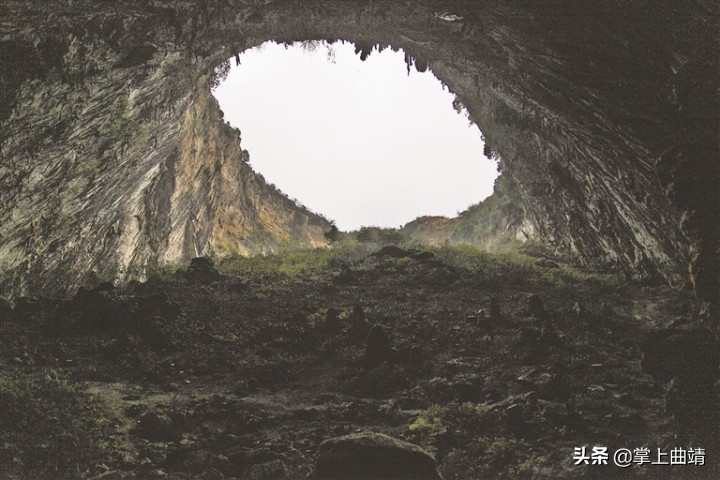十八连山天坑视频,十八连山天坑如何去