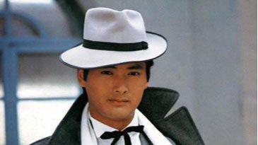 周润发的坎坷之路，曾事业爱情双双陷入低谷，吞食消毒液“自杀”