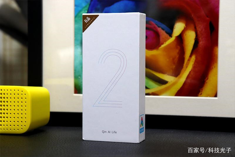 年轻人的第一台旗舰遥控器！多亲AI助手Qin2测评