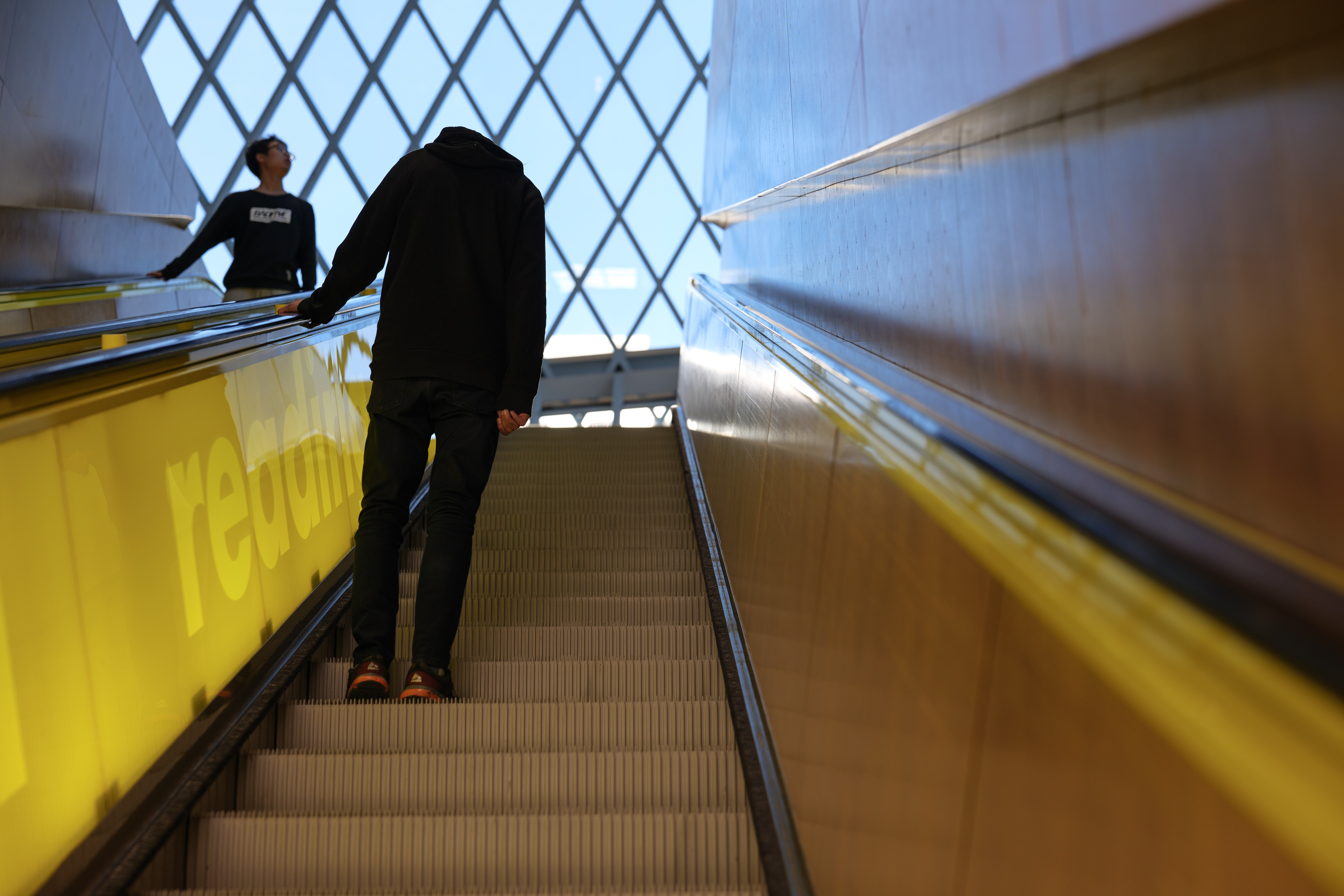 松下50mmf1.8镜头紫边测试,松下42.5f1.7镜头测评