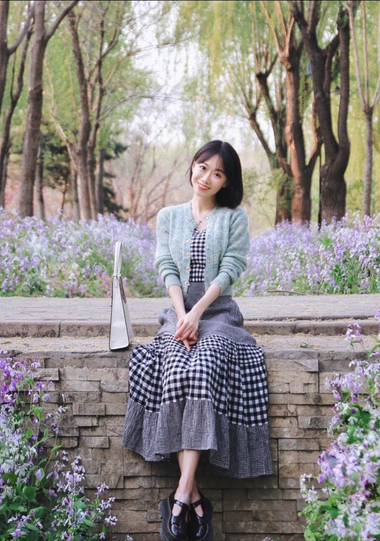 今年夏天碎花裙特别流行,今年最流行的碎花裙是哪一款