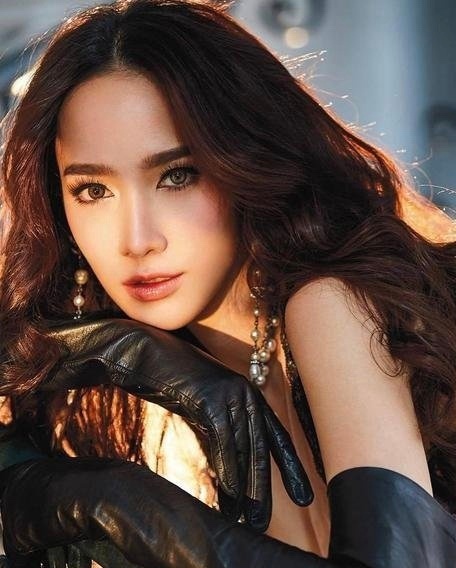 泰剧历届女主,安徽卫视泰剧女主小时候见过男主