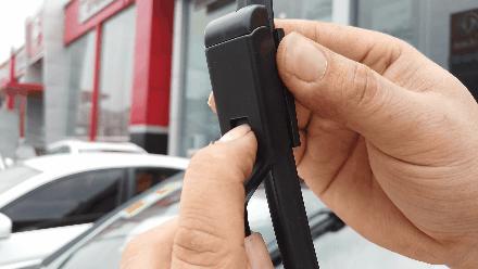 雨刮器片能自己换胶条吗,换雨刮器片的正确方法
