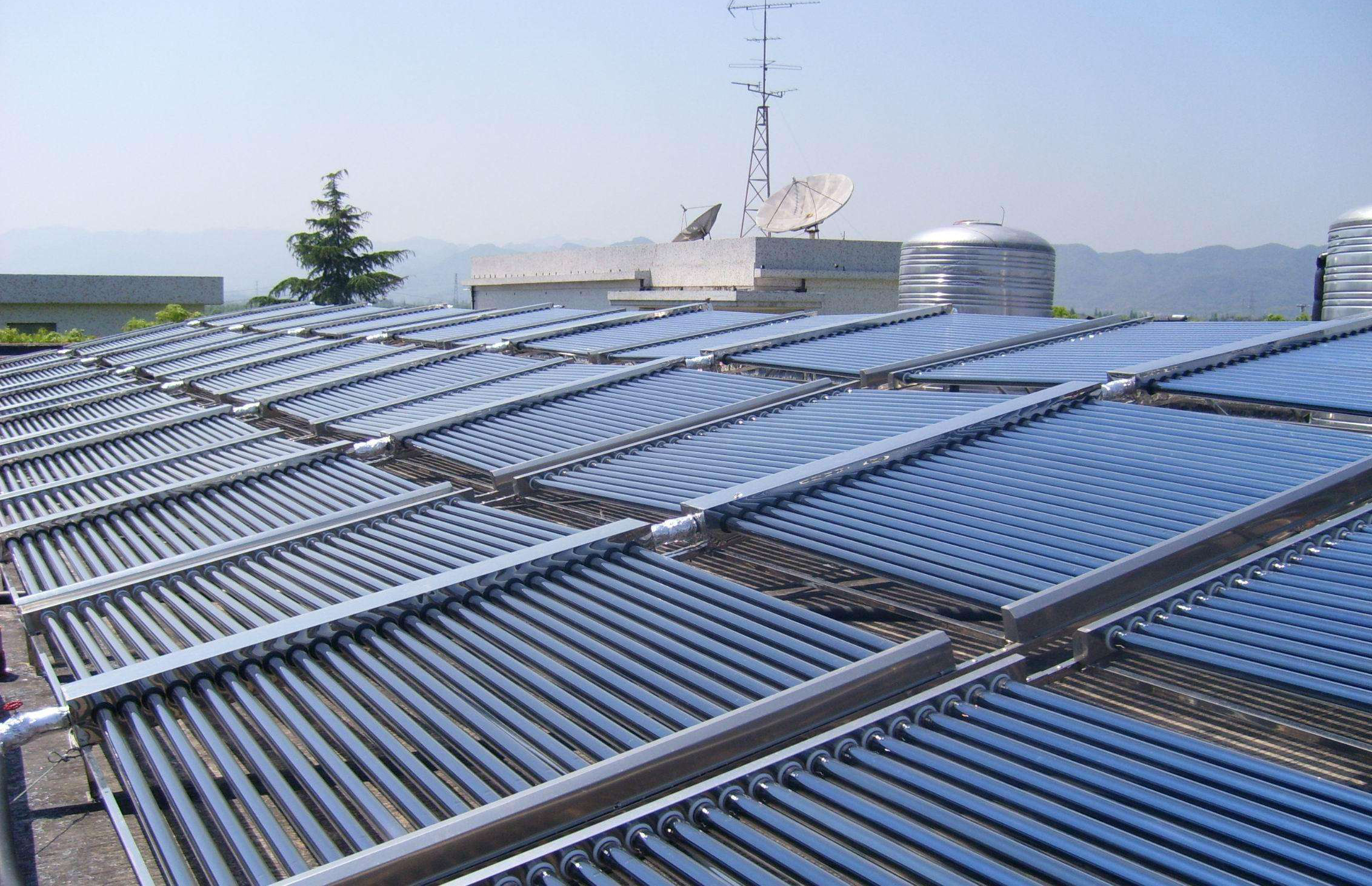 广东用太阳能还是空气能热水器好,太阳能空气能热水器一体机怎么样