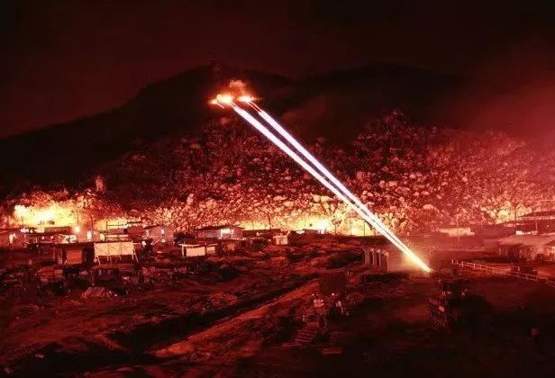 为消灭一名越南*击狙**手，美军动用整个炮兵团狂轰滥炸了一整晚