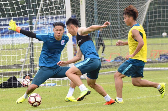 中超球员降薪后一般多少钱,球员工资都1000万难道1亿不正常吗