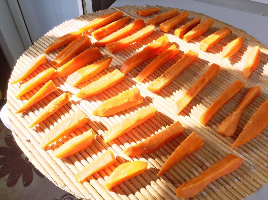 自晒红薯干怎样晒软糯,怎样晒红薯干又软又糯