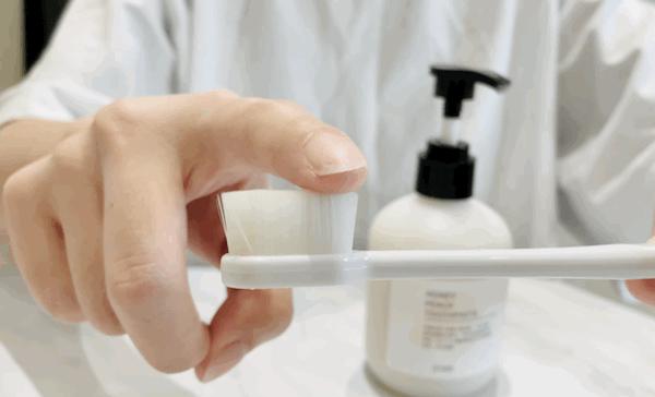 一张嘴臭牙齿就臭怎么办,一张嘴就口臭小妙招