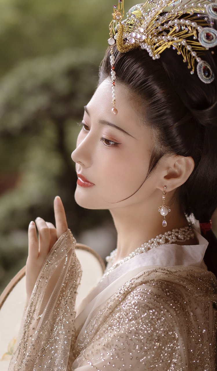 为什么别人穿汉服很好看,你穿却像睡衣?主要是这2个地方做错了