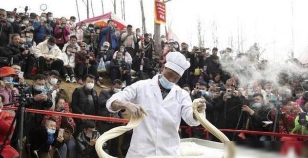 一场游戏一场梦:中国网红们的二十年