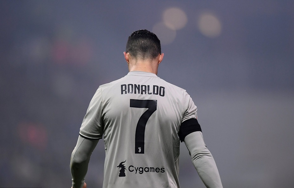 当今足坛十大顶级巨星身价,当今足坛十大巨星身价排行