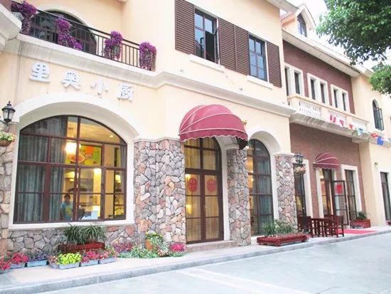 英伦风情小镇旅游推荐,游玩欧式风格小镇