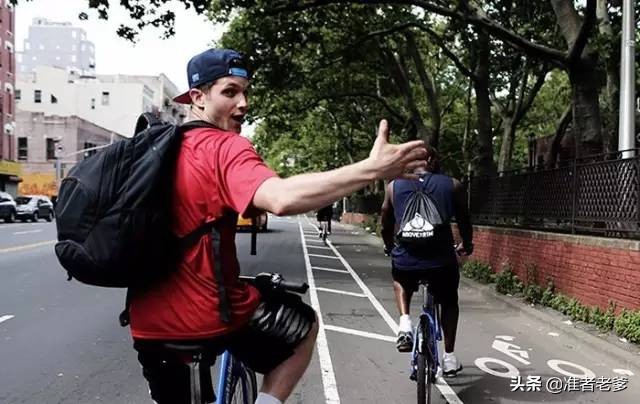 学生打篮球起争执被家长砍死,湖南中学生篮球打架