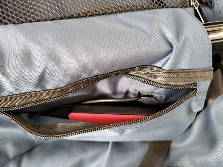 小型轻便指纹锁行李箱,便捷功能行李箱