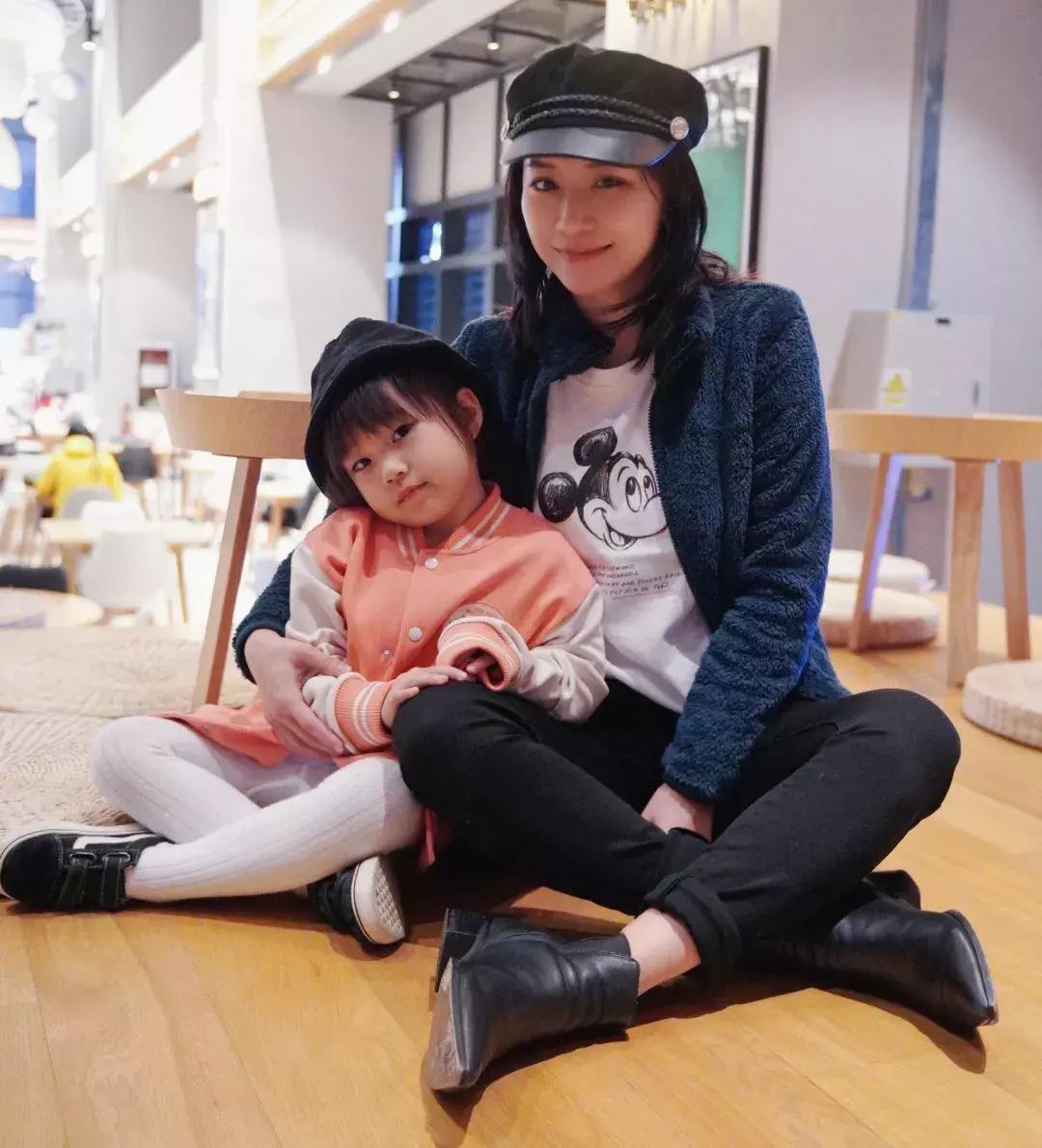 优衣库最近动漫联名,优衣库联名marimekko蓝色裙子