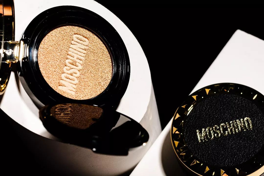 李佳琦推荐这个韩国牌子气垫真的好用,自然遮瑕轻薄、不卡粉脱妆